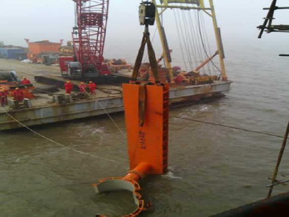 中信（xìn）能源天时集团月东油田海上采油平台A1、A2靠船件设计、制作、现场安装等项目（mù）（2013年）