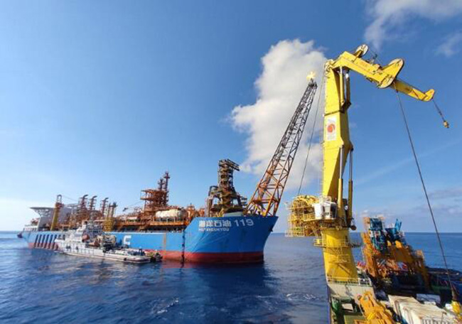 中國海油首次自主完成深水海底電纜水平式鋪設 中國海油首次自主完成深(shēn)水海底電纜水平式(shì)鋪設