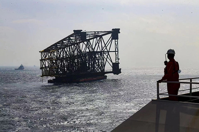 亞洲第一深水導管架“海基一號”海上安裝就位 亞洲第一深水導(dǎo)管架(jià)“海基一號”海上安(ān)裝就位