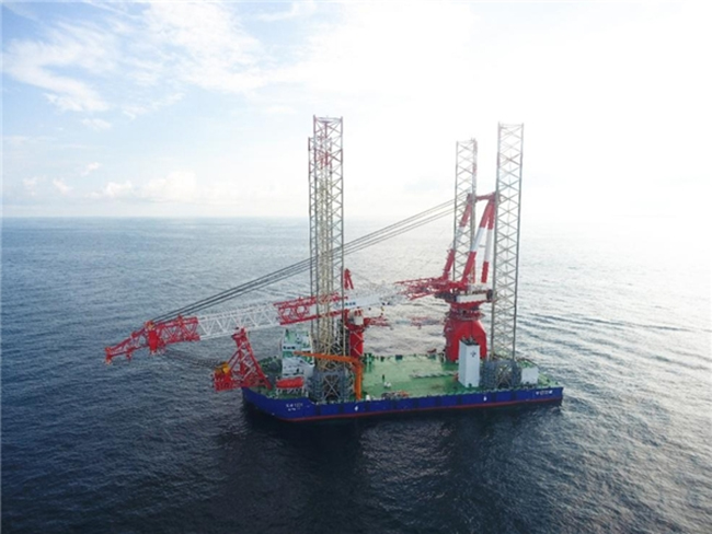 起重能力最強的風電安裝(zhuāng)“利器”-“海峰1001” 起重能力(lì)最強的風(fēng)電安裝“利器”-“海峰1001”