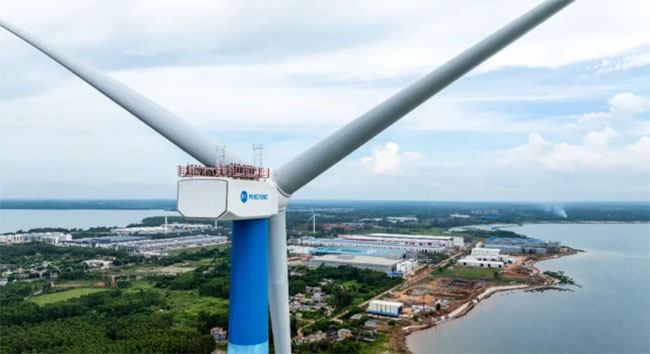 最大功率达20MW!全球最大海(hǎi)上风机成功吊装 最大功率达20MW!全球最大(dà)海(hǎi)上风机成功吊装