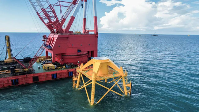 大唐儋州1.2GW海上風電項目完成國內最大吸力桶導管(guǎn)架基(jī)礎沉貫 大唐儋州1.2GW海上風電項目完成國內最大吸(xī)力桶導(dǎo)管架基礎沉貫