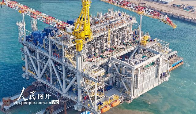 2萬噸!青島造馬讚油氣田項(xiàng)目(mù)關鍵模塊起運 2萬噸!青(qīng)島造馬(mǎ)讚油氣田項目關鍵模塊起運