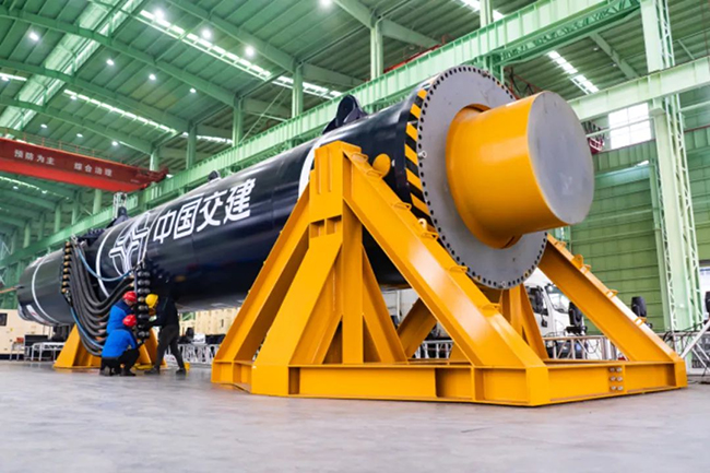 重大突破!全球最大單作用液壓打樁錘下線(xiàn) 重大突破!全球最大單作用液壓打樁(zhuāng)錘下線