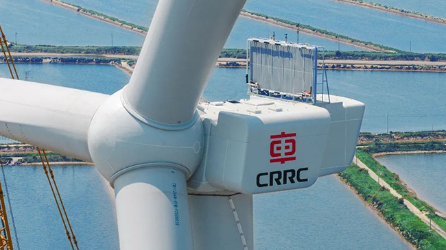 高鐵可靠性基(jī)因賦能,中車株洲所12MW海上雙(shuāng)饋風電機組成功吊裝 高鐵可靠性(xìng)基因賦能,中車株洲所12MW海上雙(shuāng)饋風電機組成功吊裝