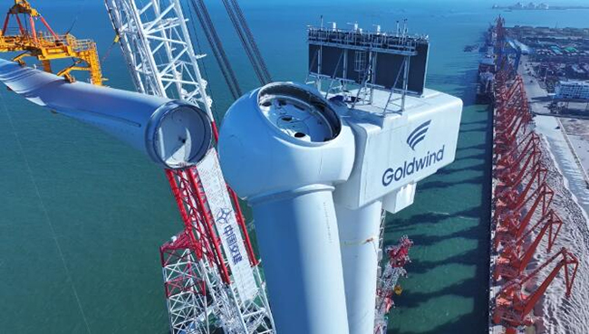 金風科技16MW漂浮式風電機組成功吊裝 金風科技16MW漂浮式風電機(jī)組成功吊(diào)裝(zhuāng)