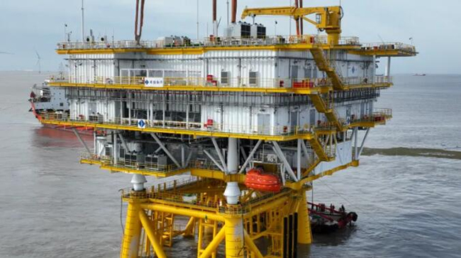 國信大豐海上風電項目升壓站吊(diào)裝任務圓滿完成 國信大豐海(hǎi)上風電項目(mù)升壓(yā)站吊(diào)裝任務圓滿完成