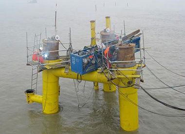 冀東南堡油田1號、2號人工島海管導管（guǎn）架製作、運輸、現場安（ān）裝項（xiàng）目（2008年--中石油）