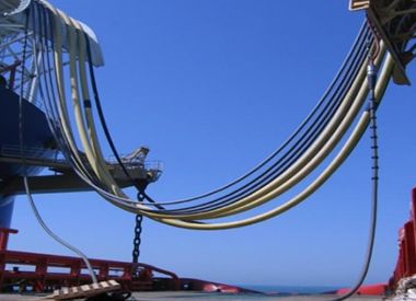 CFD11-2 海上油田SPM與FPSO間跨接軟管及跨接電纜檢查（chá）、維修、安裝更換項目（2007-2008年）