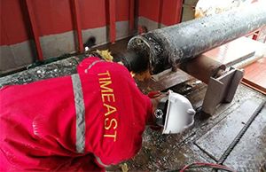 我公司負責施工的原渤西油氣（qì）處理廠登陸管道與高沙嶺港區10萬噸（dūn）級航道一期工程及防波堤一期工程交叉影響區域部分海底管道回（huí）收工程項目（mù）進展順利