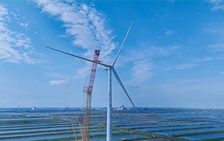 全球最大26兆瓦（wǎ）级海（hǎi）上风电机组成功吊装