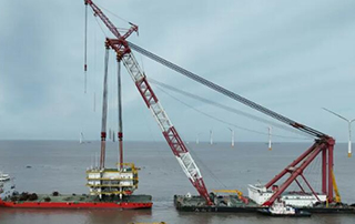 國信大豐海上風電項目升壓站吊裝任務圓滿完成