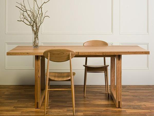 木工膠（jiāo）水